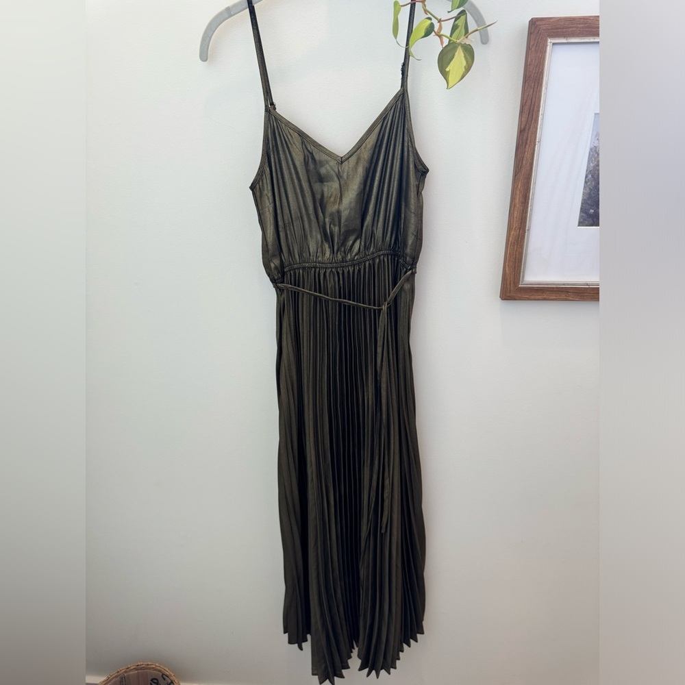 Fab’rik Gianna Pleated Midi Dress